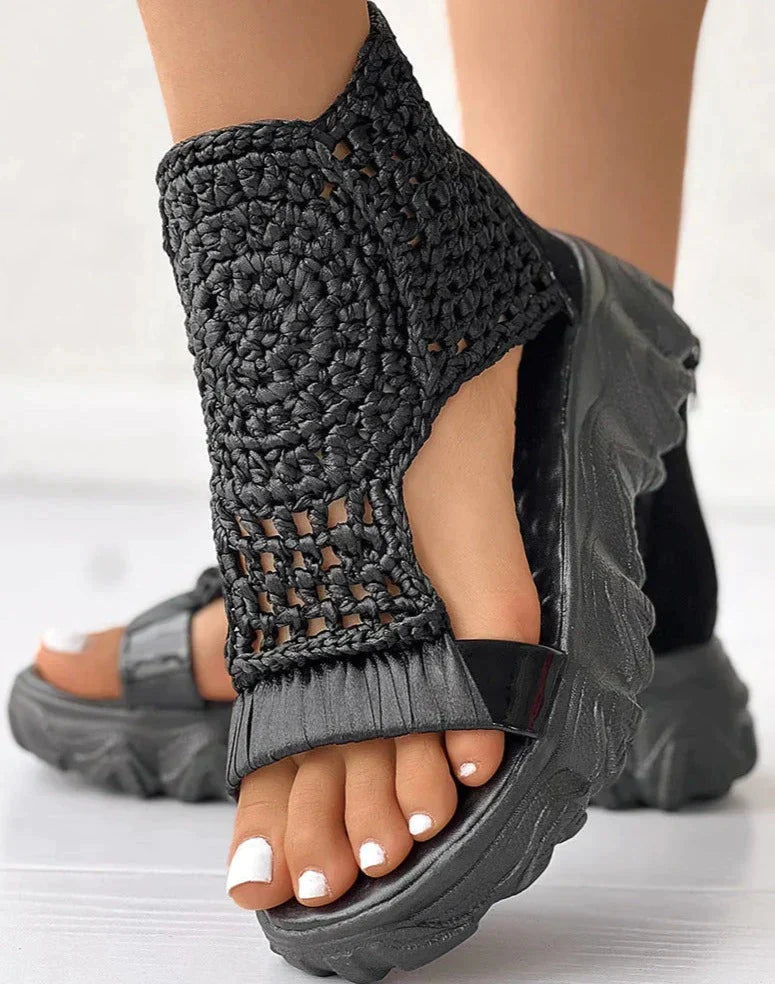 Mira - Luxuriöse geflochtene Sandale